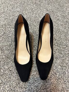 NWOT Marc Fisher Black Suede Pointed-Toe Pumps